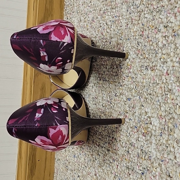 White House Black Market Ella Cabernet Floral Print Heels, Women's Sz 8 - Picture 3 of 8